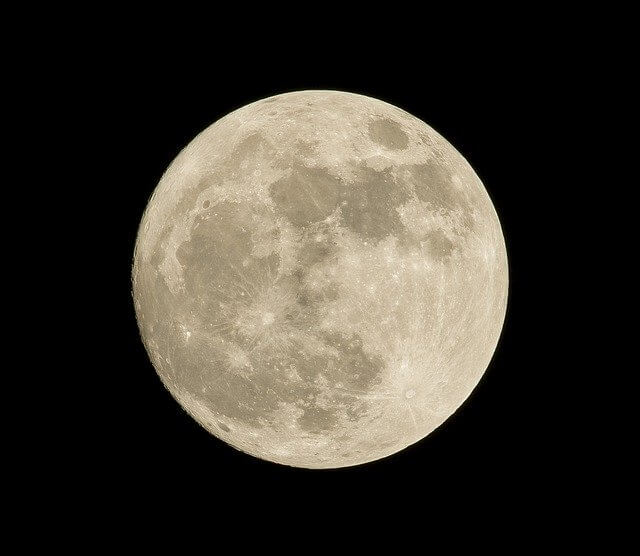 2020年最大の満月が見られる！仙台の月の入り時刻と観測ポイント